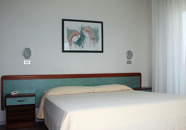 Hotel Bellavista-Olympic Римини Экстерьер фото